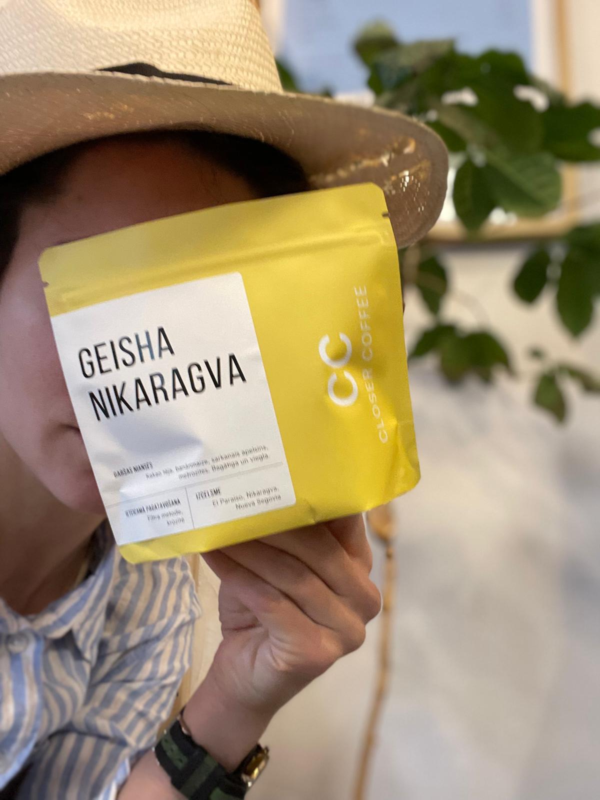 Nicaragua / Geisha / Carbonic Maceration / Light roast from Closer Coffee